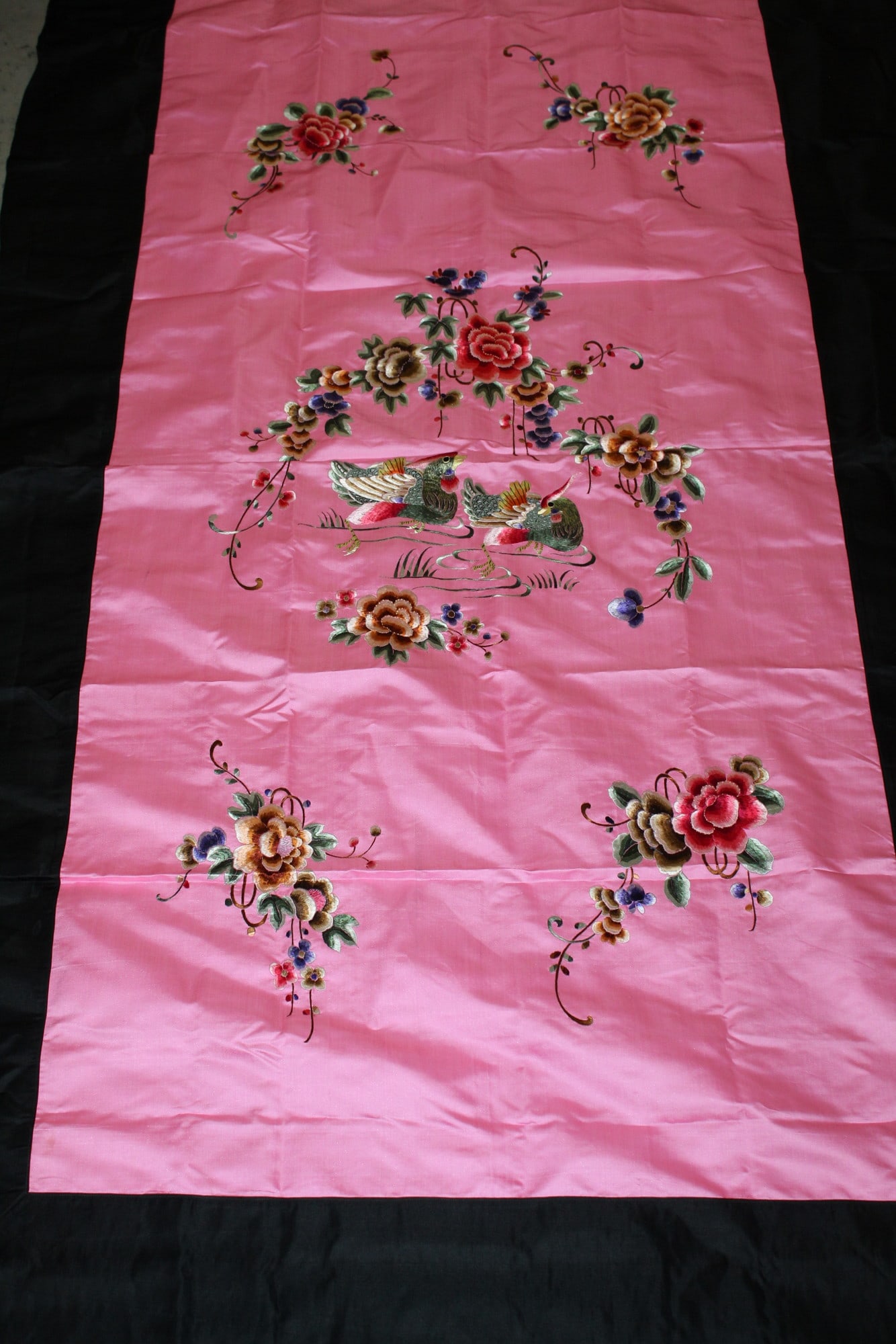 Chinese Embroidery Cover: Chinese Embroidery Cover. 184x103