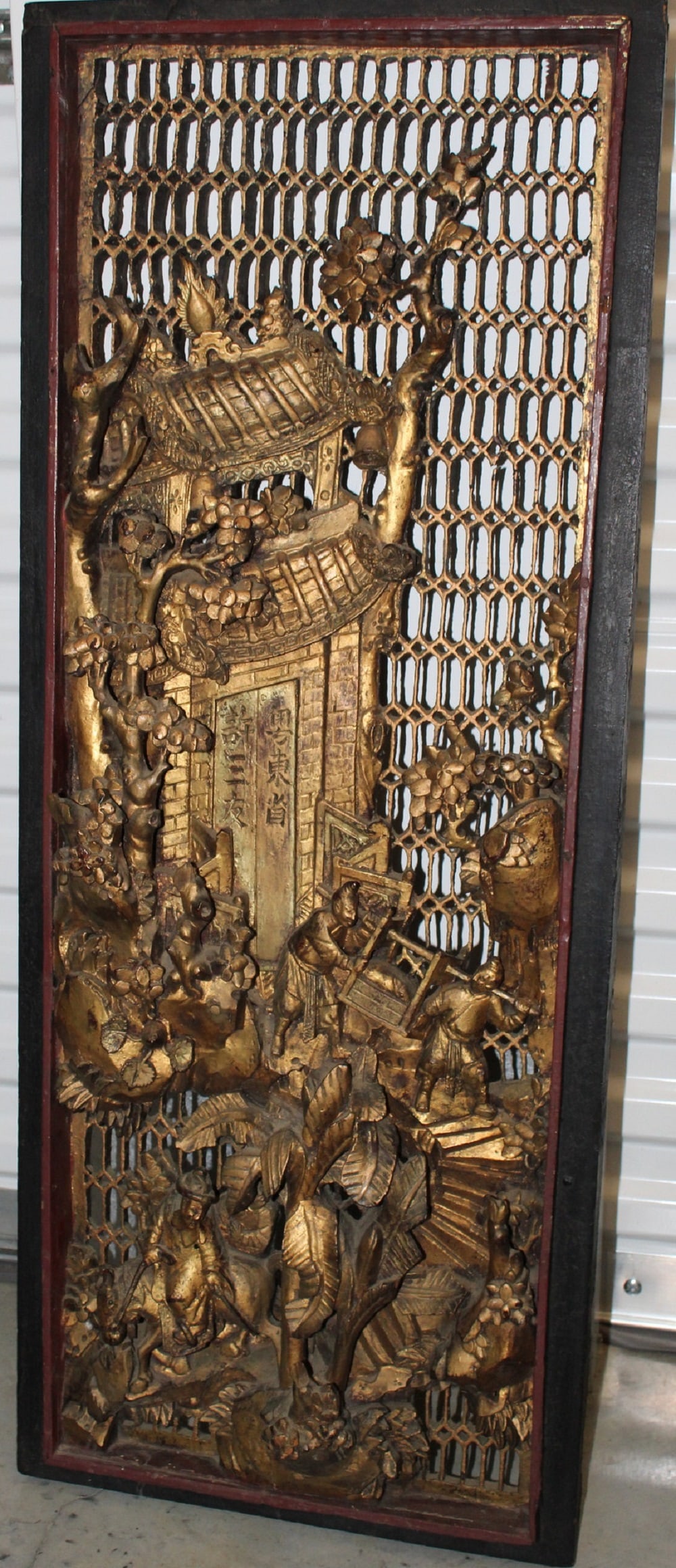 Chinese Carved Wood Window Screen (1 of 7)