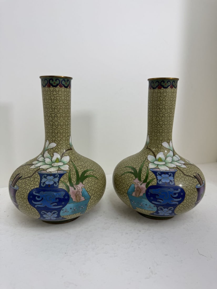 Pair of Chinese cloisonne vases: Pair of Chinese cloisonne vases. 21cm H x 13cm W each