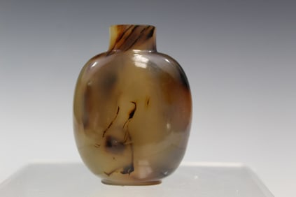 Chinese Agate Snuff Bottle