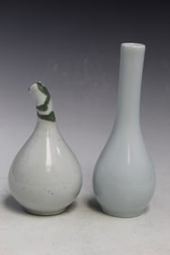 Two Korean Porcelain Vases