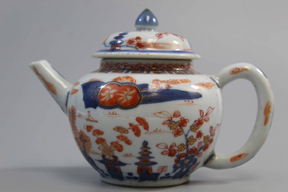 Chinese Export Imari Porcelain Teapot