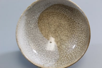 Crackle Glaze Pottery Bowl