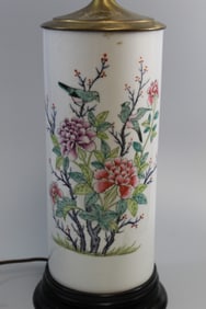 Chinese Famille Rose Porcelain Vase Lamp