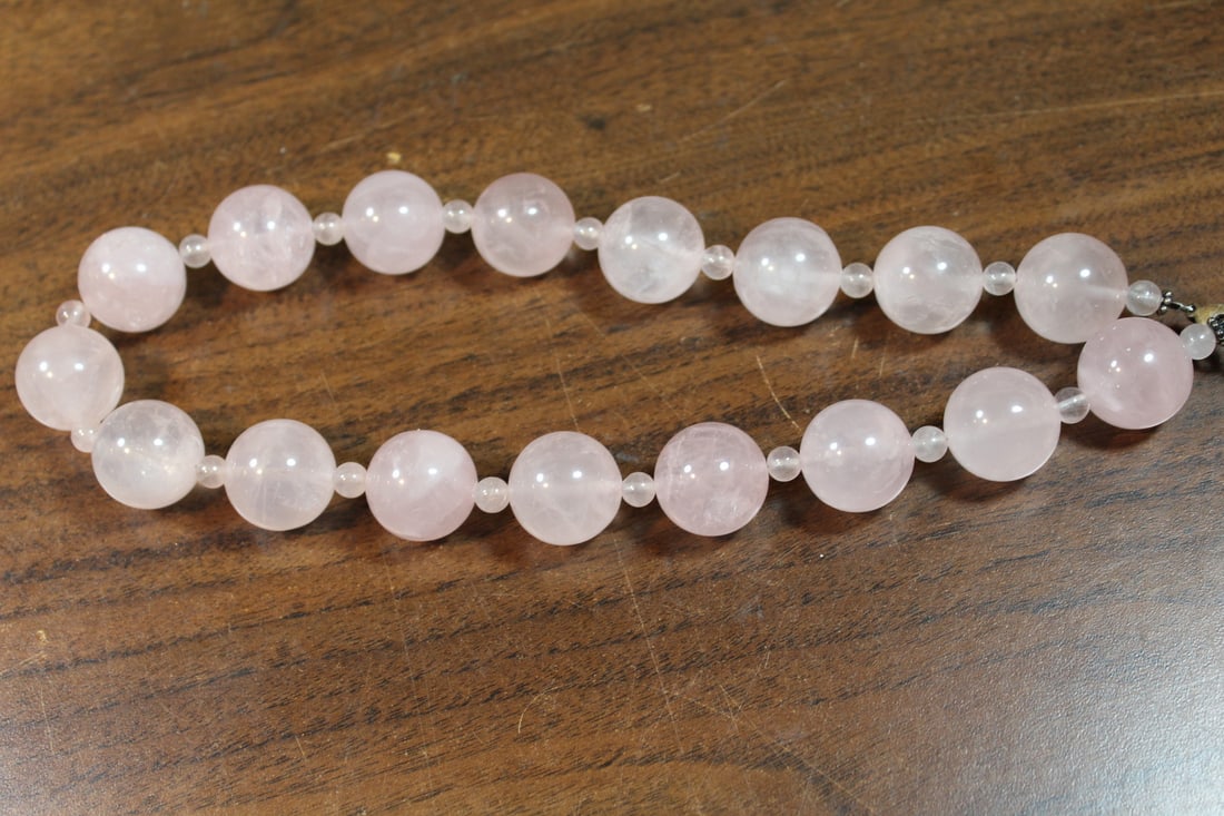 Rose Quartz Beads Necklace (1 of 4)