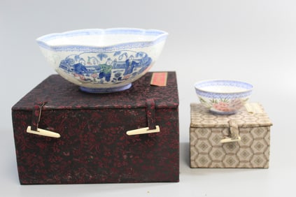 Two Chinese egg shell porcelain bowls
