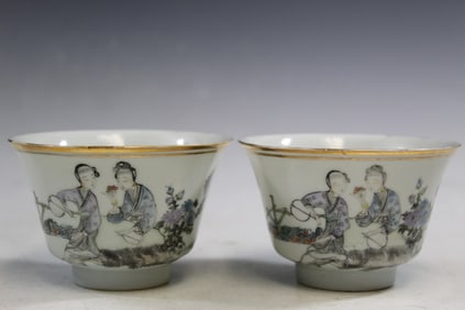 A Pair of Chinese Famille Rose Porcelain Tea Cups