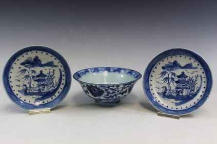 Pair of Chinese Blue and White Porcelain Saucers and a Bowl