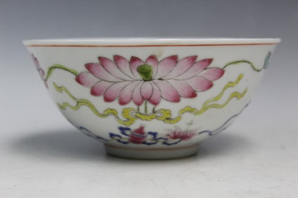 Chinese Famille Rose Porcelain Bowl