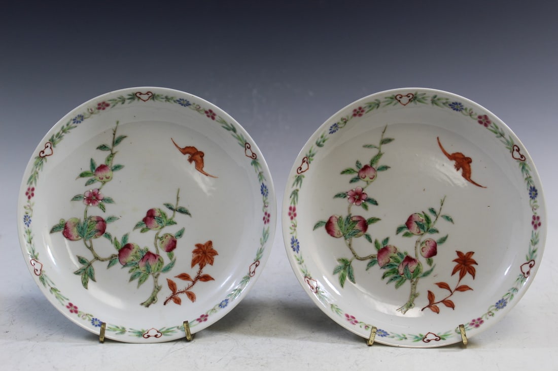 Pair of Chinese Famille Rose Porcelain Dishes (1 of 7)