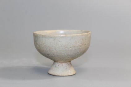 Chinese Celadon Glaze Pottery Wine Cup.
