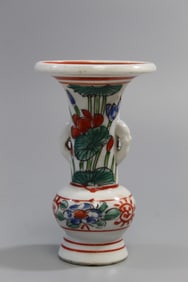 Chinese Wucai Porcelain Vase