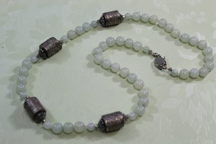 Chinese Jade and Silver Beads Necklace