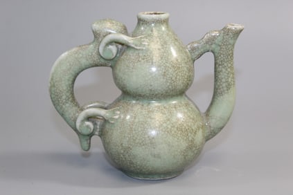 Chinese Celadon Crackle Glaze Porcelain Teapot