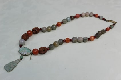 Chinese Necklace with Jadeite Pendant