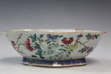 Chinese Famille Rose Porcelain Bowl