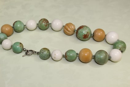 Turquoise and Horn Beads Necklace