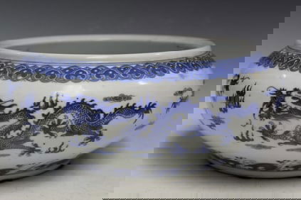 Chinese Blue and White Porcelain Brush Washer with Dragon Decorations