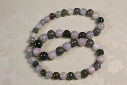 Chinese Jade Beads Necklace