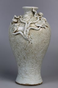 Chinese Crackle Glaze Porcelain Meiping Vase