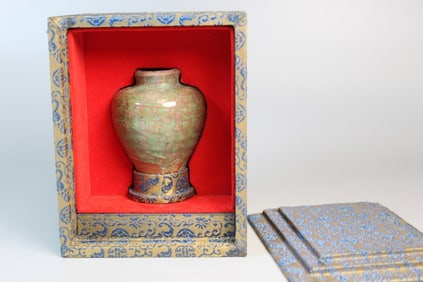 Chinese Ming Dynasty Green Glazed Pottery Jarlet