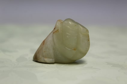 Chinese carved celadon jade pendant