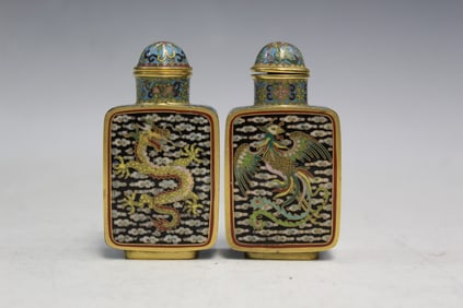 Pair Chinese cloisonne snuff bottles, Qianlong mark.