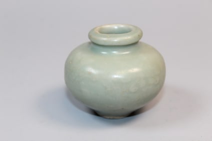 Chinese Antique Longquan Celadon Jarlet