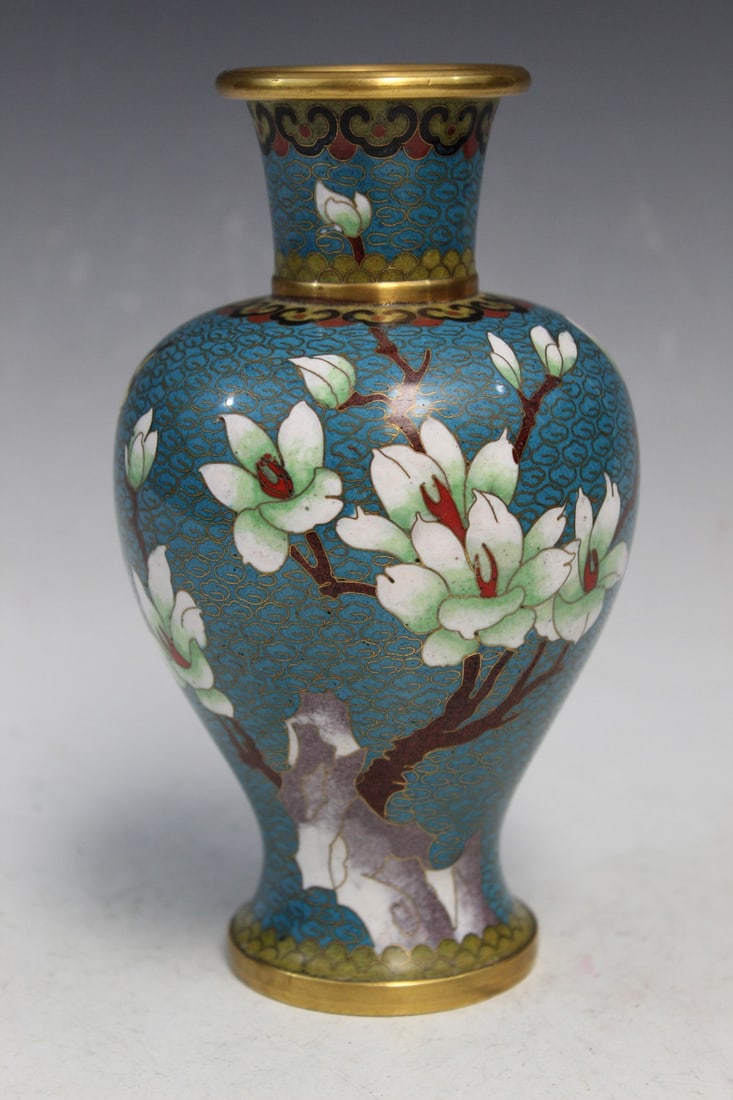 Chinese Cloisonne Vase: Chinese Cloisonne Vase. H 7".