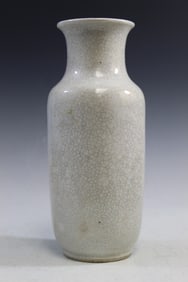 Chinese Crackle Glaze Porcelain Vase