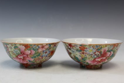 Pair of Chinese Famille Rose Hundred-flower Porcelain Bowls