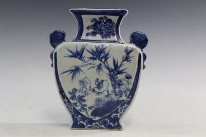 Chinese Blue and White Porcelain Vase