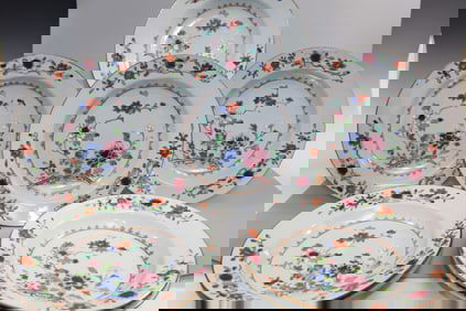 Eight Chinese Export Famille Rose Porcelain Dishes
