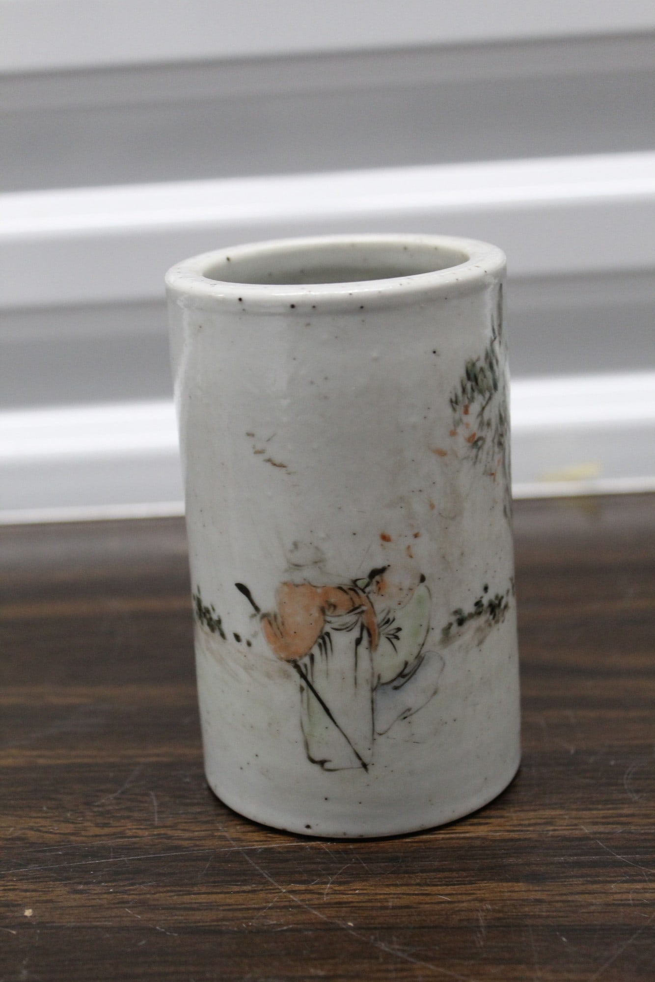 Chinese Famille Rose Porcelain Brush Pot: Chinese Famille Rose Porcelain Brush Pot. H 5". Diam 3".