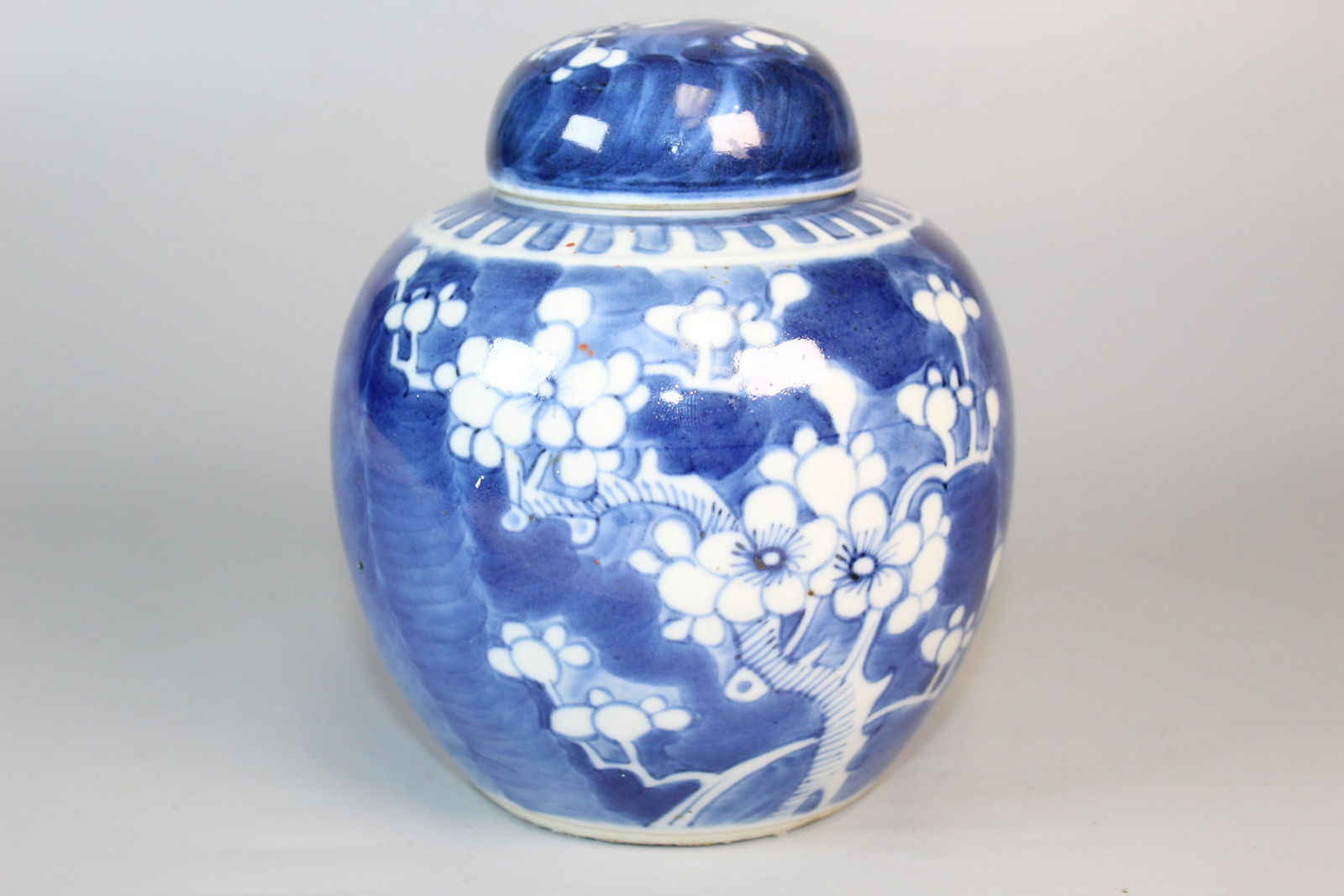 Chinese Blue and White Porcelain Jar: Chinese Blue and White Porcelain Jar. Diam 5". H 6".