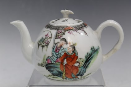 Chinese Famille Rose Porcelain Teapot