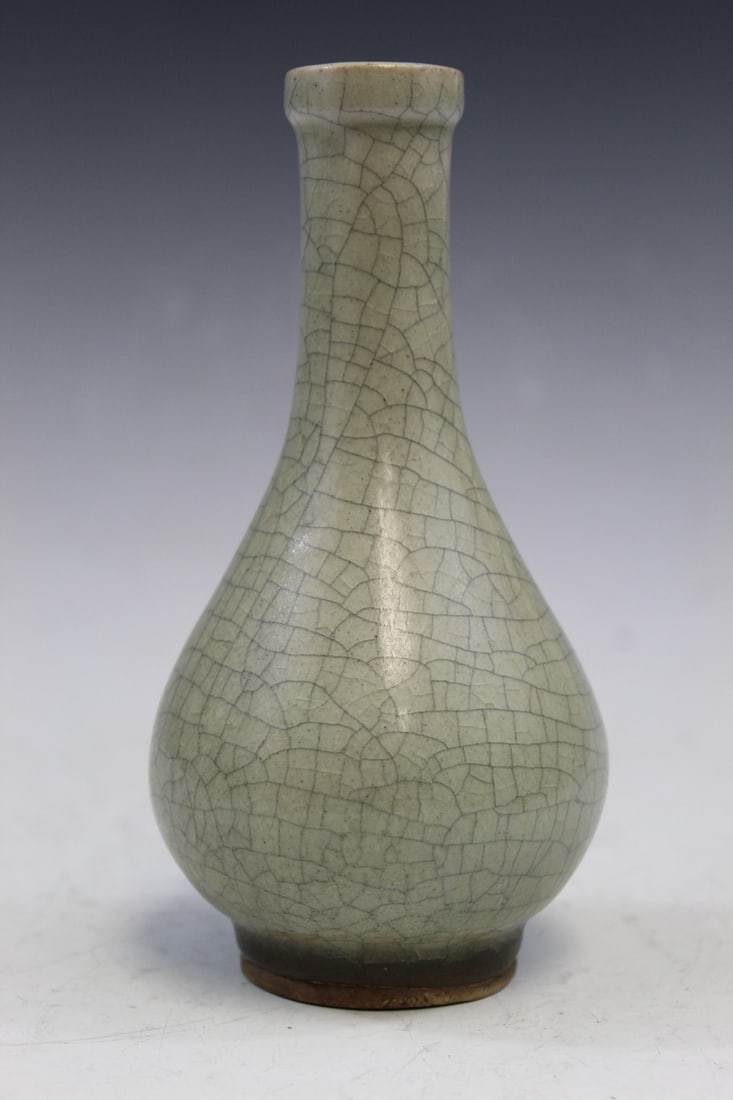Chinese Longquan Celadon Porcelain Vase (1 of 8)