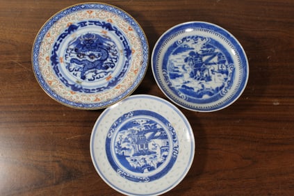 Three Chinese blue and white porcelain plates