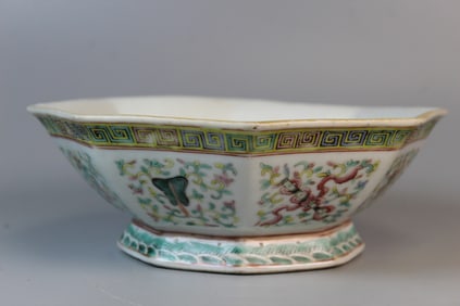 Chinese Famille Rose Porcelain Bowl