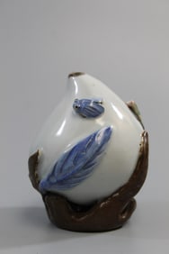 Korean Peach-Shaped Water Dropper