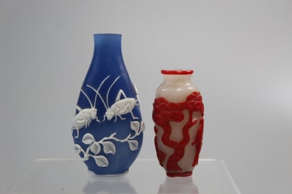 Two Chinese Glass Snuff Bottle