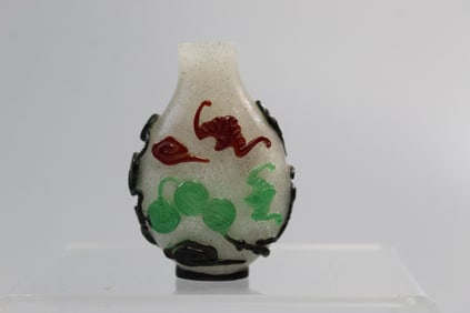 Chinese Three-color Overlay White Glass Snuff Bottle