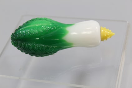Chinese Glass Cabbage Glass Snuff Bottle