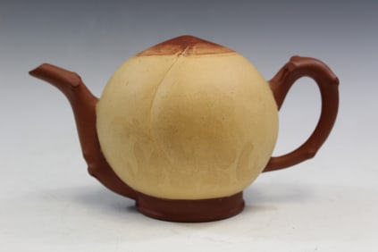Chinese Yixing Pottery Peach-shaped Water Dropper