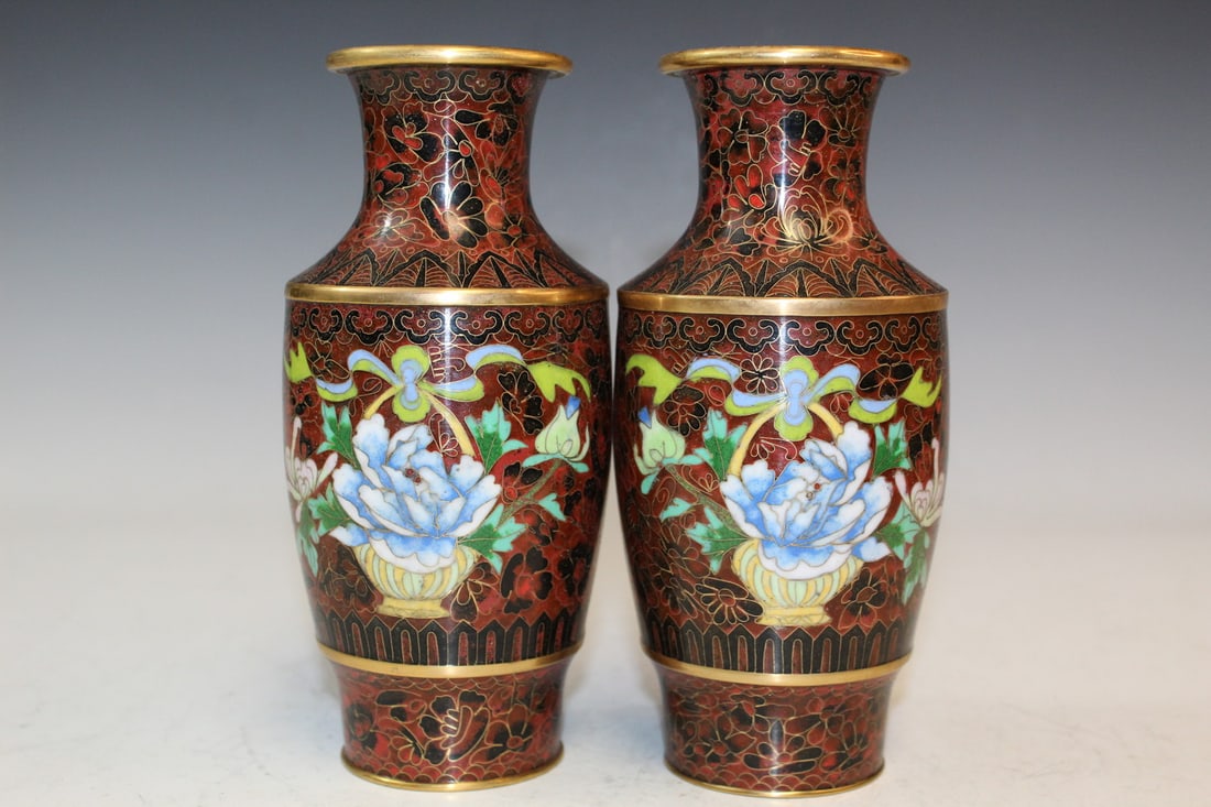 Pair of Chinese Cloisonne Vases: Pair of Chinese Cloisonne Vases. H 7".