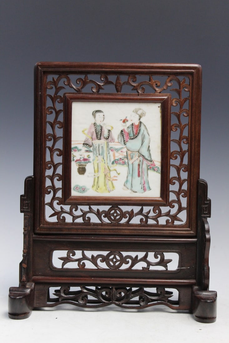Chinese Famille Rose Porcelain Plaque Table Screen (1 of 7)