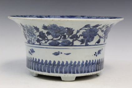 Chinese Blue and White Porcelain Planter