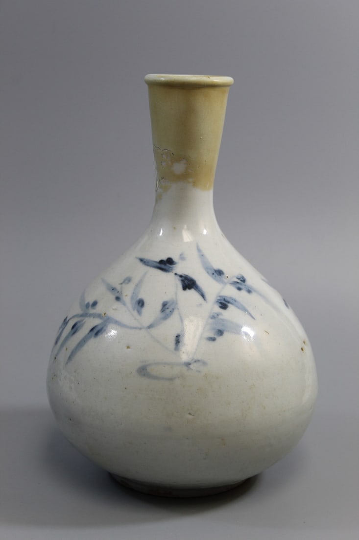 Antique Korean Porcelain Vase (1 of 6)