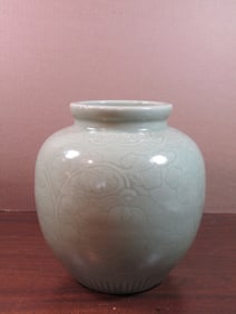 Chinese Celadon Glaze Porcelain Jar