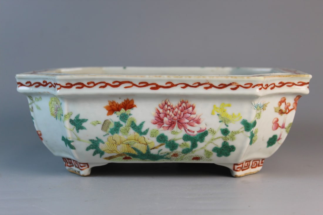 Chinese Famille Rose Porcelain Bulb Dish (1 of 6)